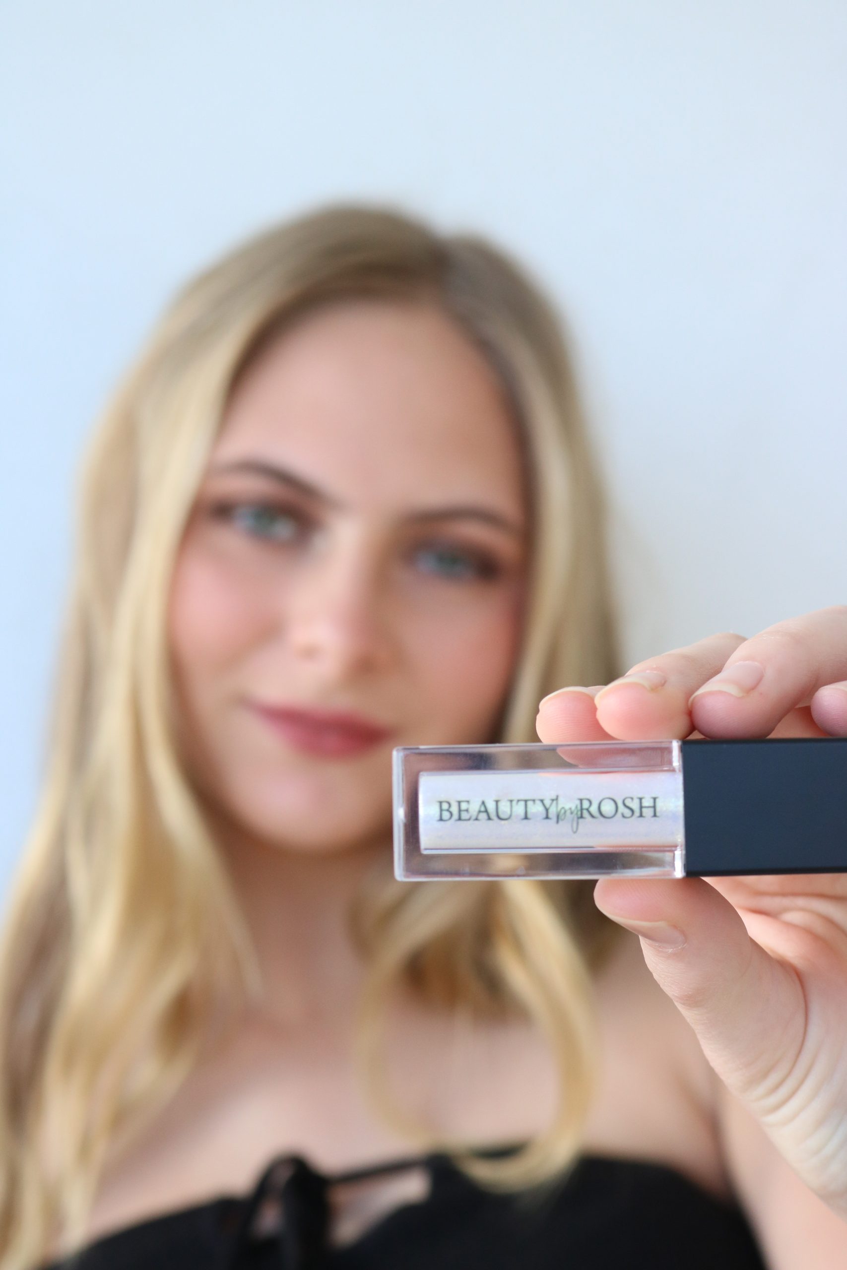 LIQUID EYESHADOWS